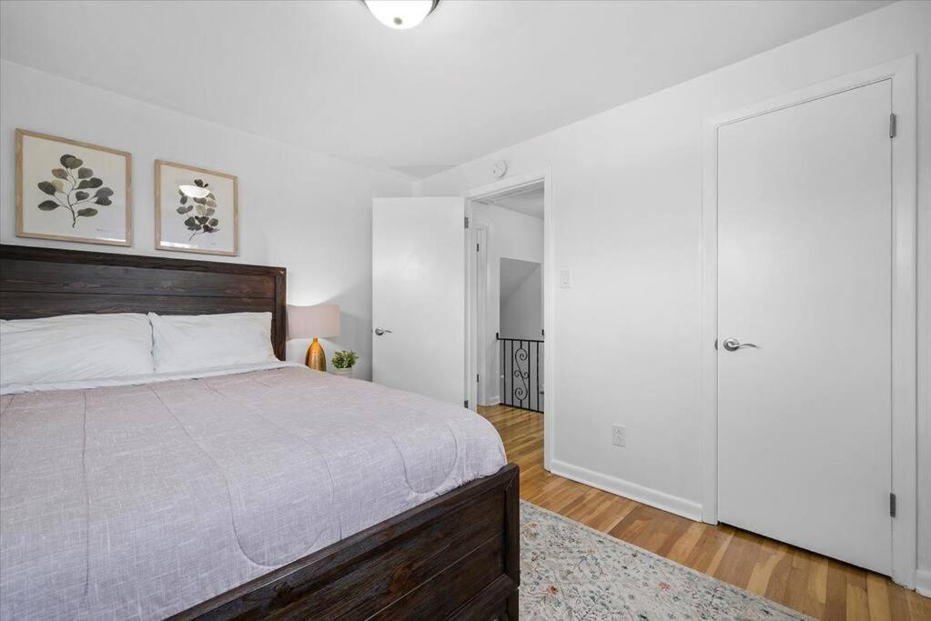 Сasa de vacaciones Stylish And Bright 4 Bedroom Home, Amazing Yard With Firepit, Game Pittsburgh